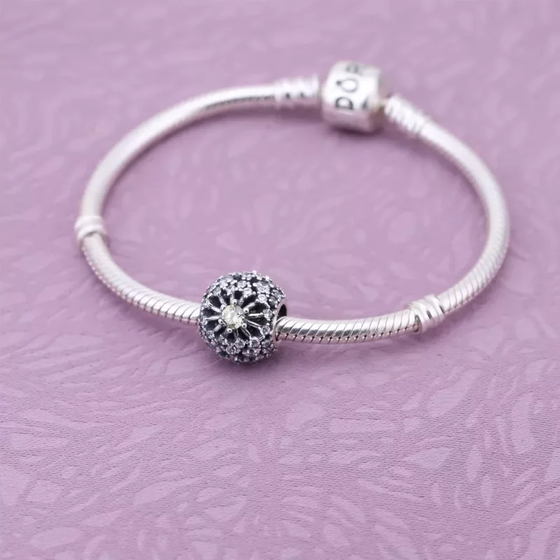 (afbeelding voor) PANDORA Openwork Decorative Silver Bedel With Golden Coloured And Clear Cubic Zi - Bekijken 2