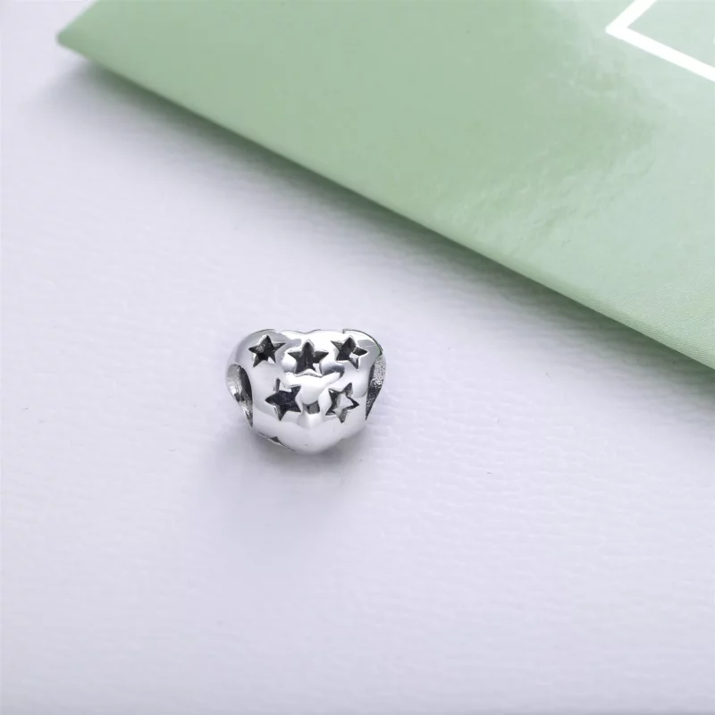 (afbeelding voor) PANDORA Openwork Heart Silver Bedel With Cut-Out Stars - 791393 - Bekijken 3