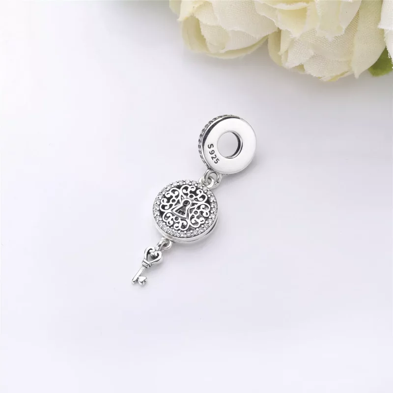 (afbeelding voor) PANDORA Regal Love Key Bedel 797660CZ - Bekijken 3