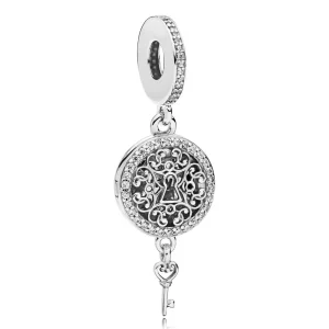 (afbeelding voor) PANDORA Regal Love Key Bedel 797660CZ