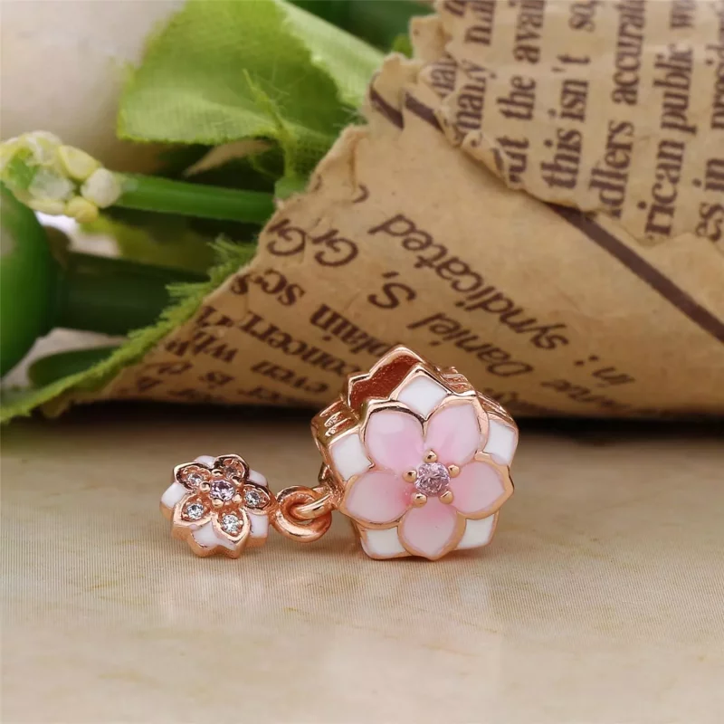 (afbeelding voor) Pandora Rose Magnolia Bloom Bleke Cerise Hangende Bedel 792077PCZa - Bekijken 4