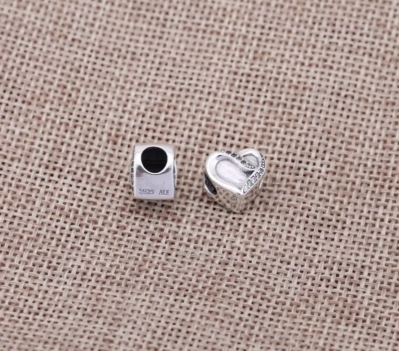 (afbeelding voor) Pandora Zilveren Lint Van Liefde Bedel 791816CZ - Bekijken 3
