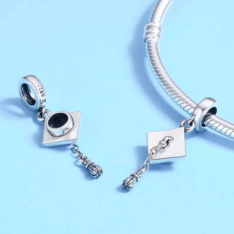 (afbeelding voor) Pandora Style Afstuderen sleuvengraver Cap Hangende Bedel - SCC459 - Bekijken 5