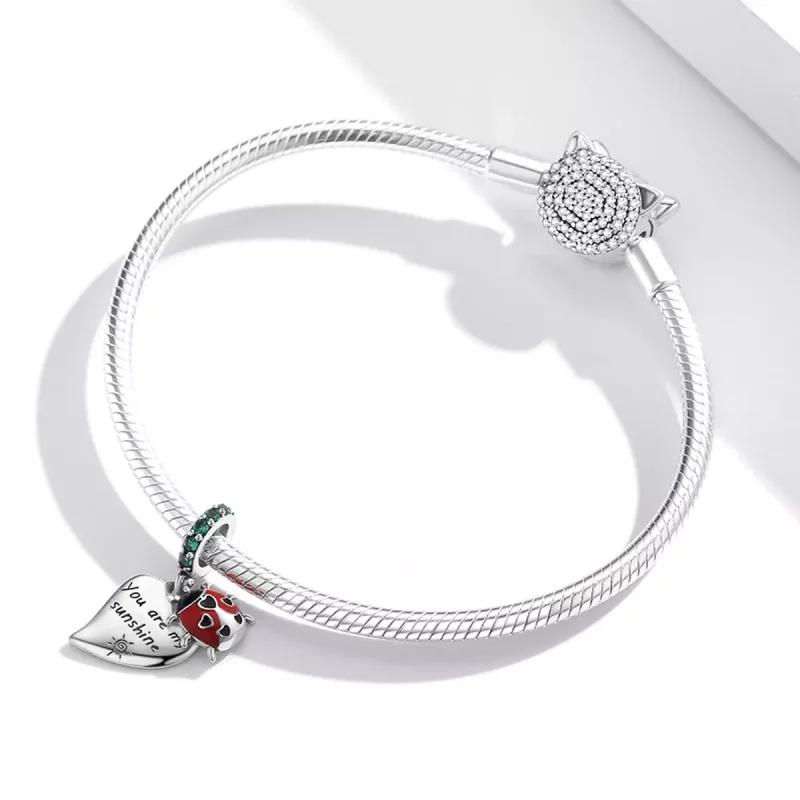 (afbeelding voor) Pandora Style Lieveheersbeestje met bladeren Hangende Bedel - BSC492 - Bekijken 3