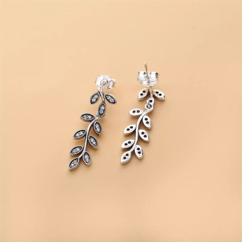 (afbeelding voor) PANDORA Leaves Silver Hanging Earrings With Cubic Zirconia - 290565CZ - Bekijken 3