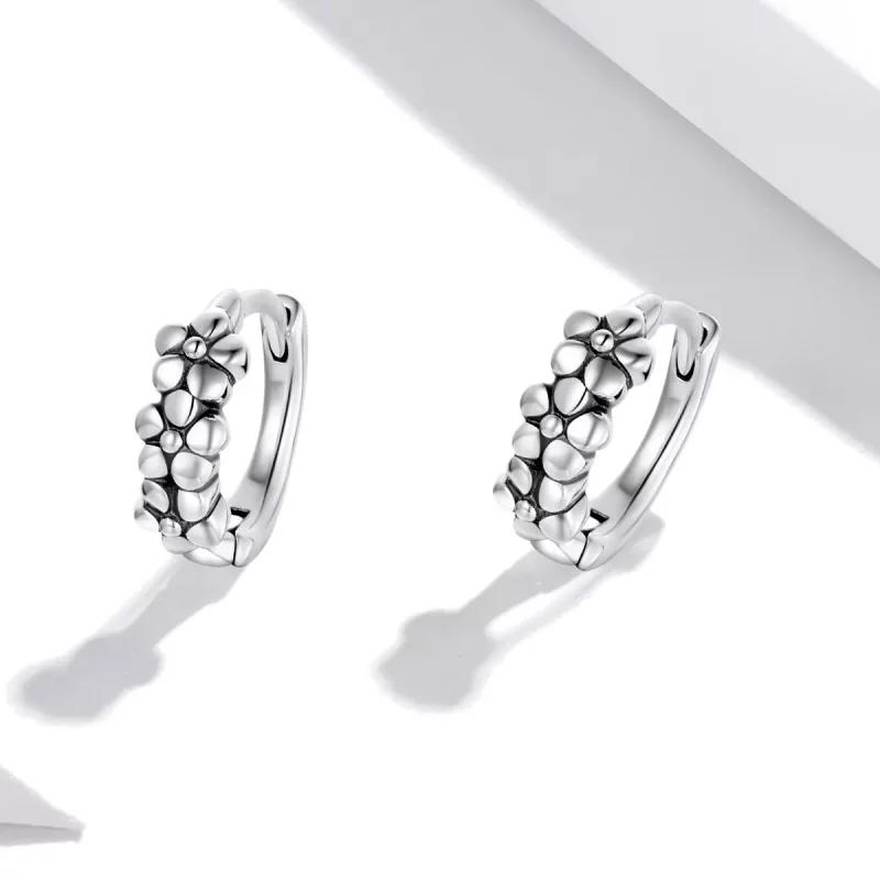 (afbeelding voor) Pandora Style Eenvoudige zilveren bloemen Oorringen - SCE1154 - Bekijken 3