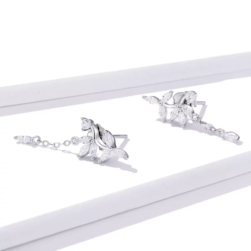 (afbeelding voor) Pandora Style Glanzende Bloem Oorhangers - BSE350 - Bekijken 4