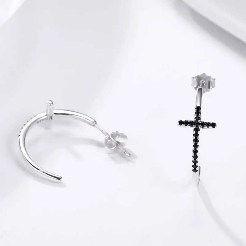 (afbeelding voor) Pandora Style Modern kruis Oorhangers - SCE262 - Bekijken 4