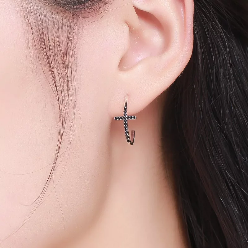 (afbeelding voor) Pandora Style Modern kruis Oorhangers - SCE262 - Bekijken 6