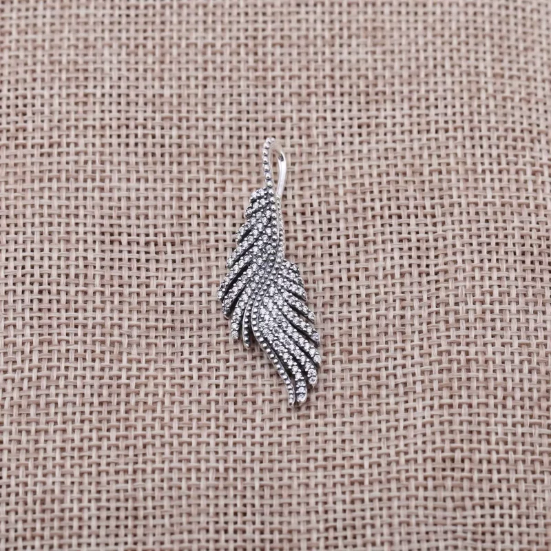 (afbeelding voor) Pandora Zilveren Majestic Feathers Ketting 390373CZ-70 - Bekijken 2