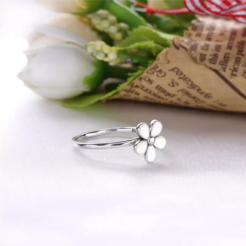 (afbeelding voor) PANDORA Daisy Silver Ring With White Enamel - 190899En12 - Bekijken 3