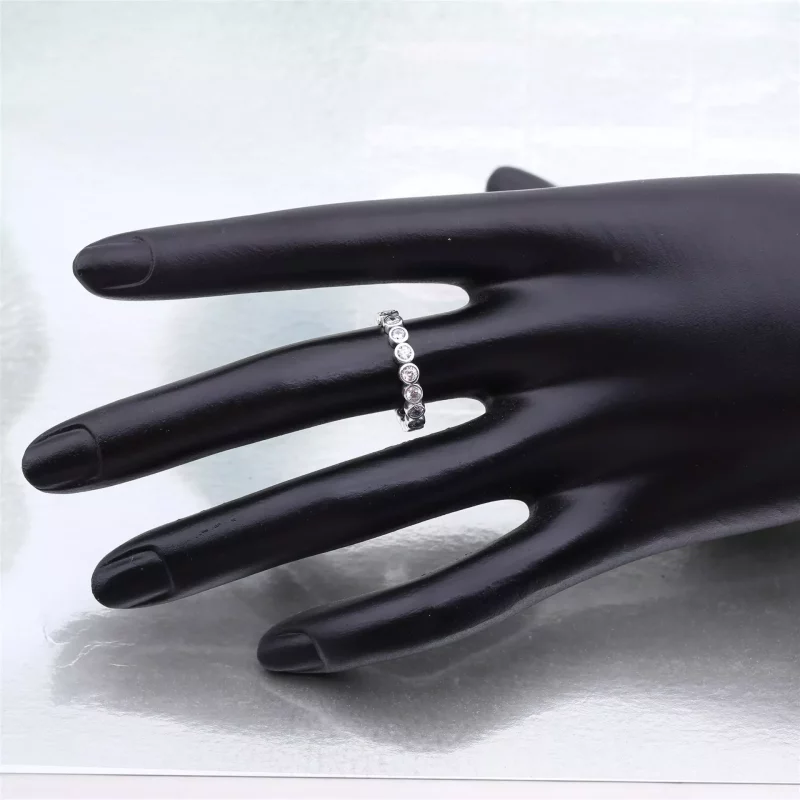 (afbeelding voor) PANDORA Large Round Eternity Silver Ring With Cubic Zirconia - 190942CZ - Bekijken 4