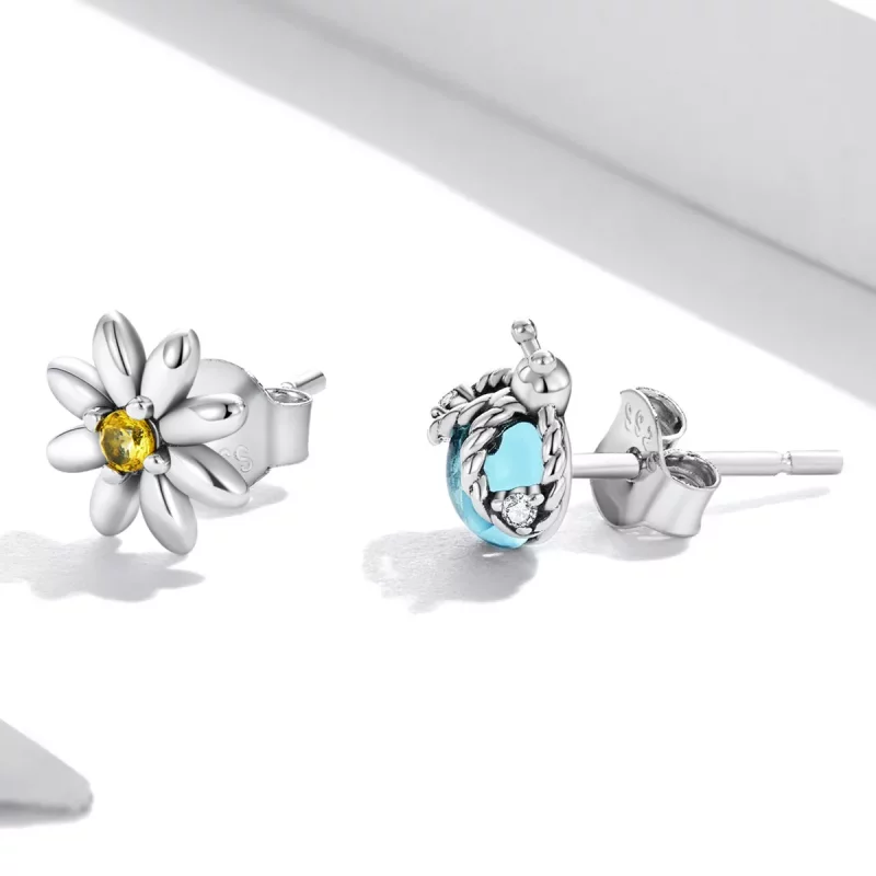 (afbeelding voor) Pandora Style Asymmetrisch Daisy Lieveheersbeestje Oorknopjes - SCE1364 - Bekijken 2