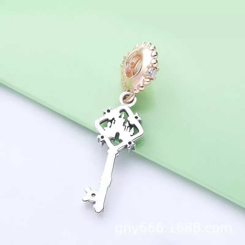 (afbeelding voor) PANDORA Disney Parks Sleutel 14K Roségoud Hangende Bedel 788226CZ - Bekijken 3