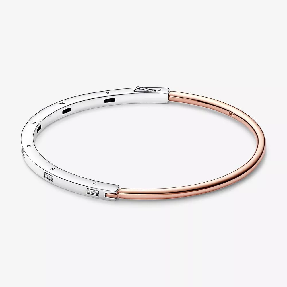 pandora signature tweekleurige i d pavé bangle 582740c01